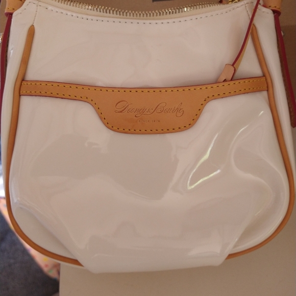 Dooney and Bourke crossbody - Picture 3 of 11